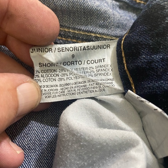 L.E.I. Sophia Hipster Flare Women's Junior Size 9 Short Jeans - Picture 4 of 9